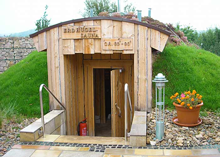 Thermalbad Bad Rodach Saunabereich, Wellnessanlage (innen, außen), Erdsauna, Kelo-Außensauna, Erdhügelsauna, Eventsauna