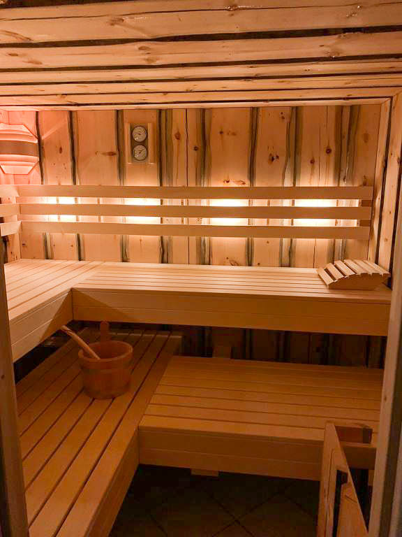 Innensauna-Keloholz-Waldkante-Verkleidung