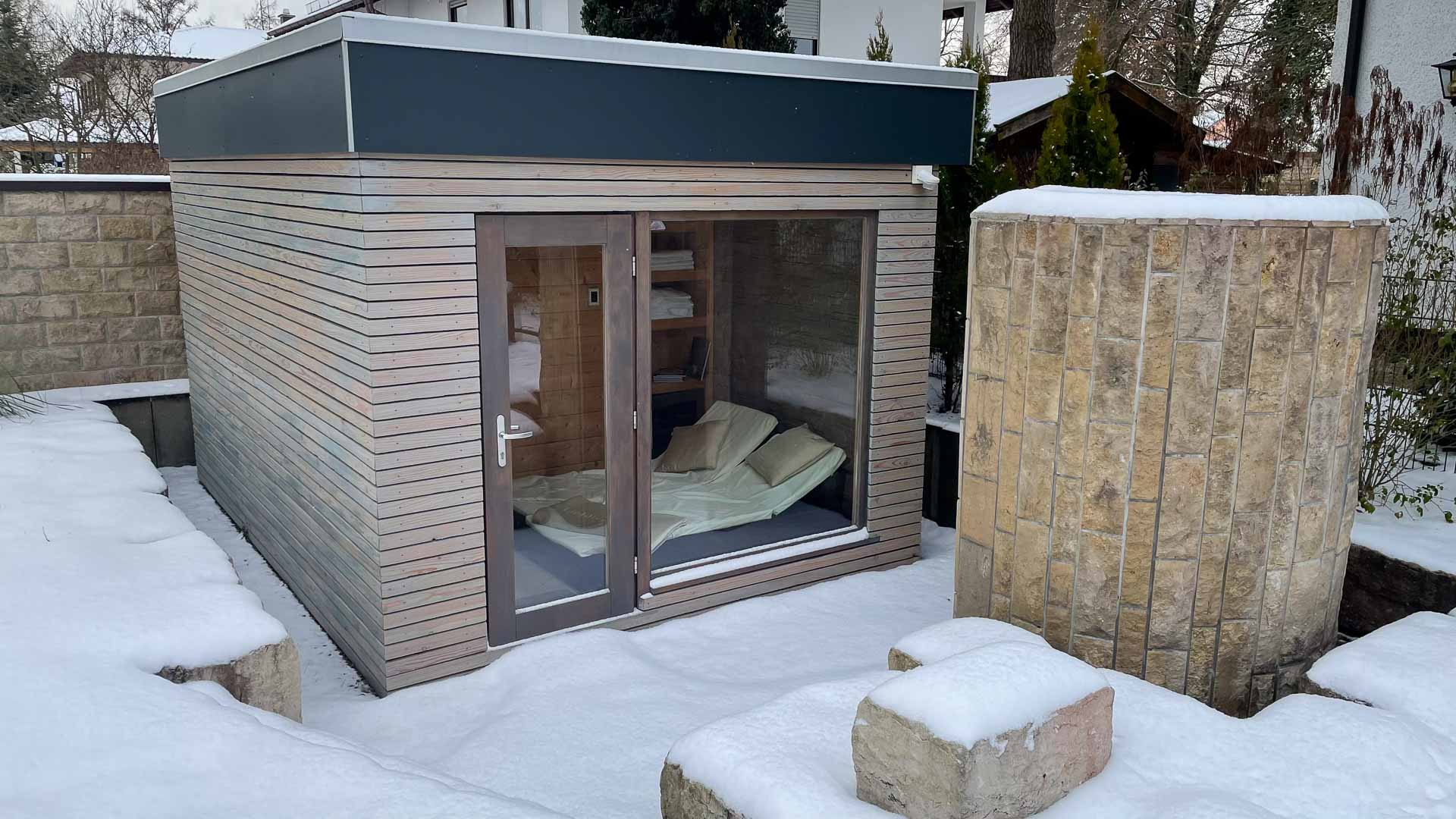 Muether-Gartensauna-mit-Vorraum-Stufen-1920