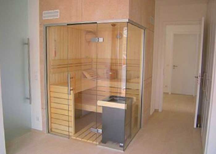 Sauna Innenverkleidung mit nordischer Fichte, Außenverkleidung mit FunderMax-Dekorplatten