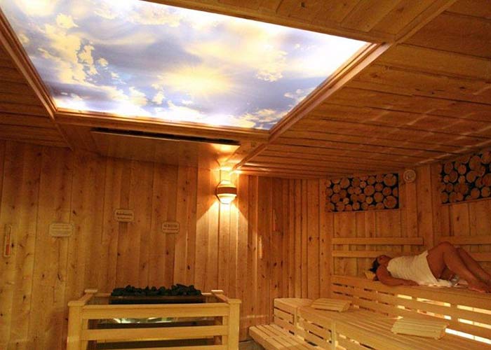 otlantisbad-oldenburg-sauna-mit-panoramadach